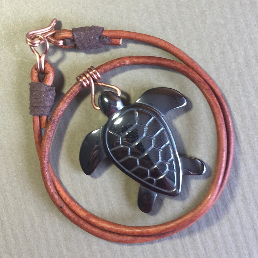16” Cute Hematite Turtle Leather Choker Necklace